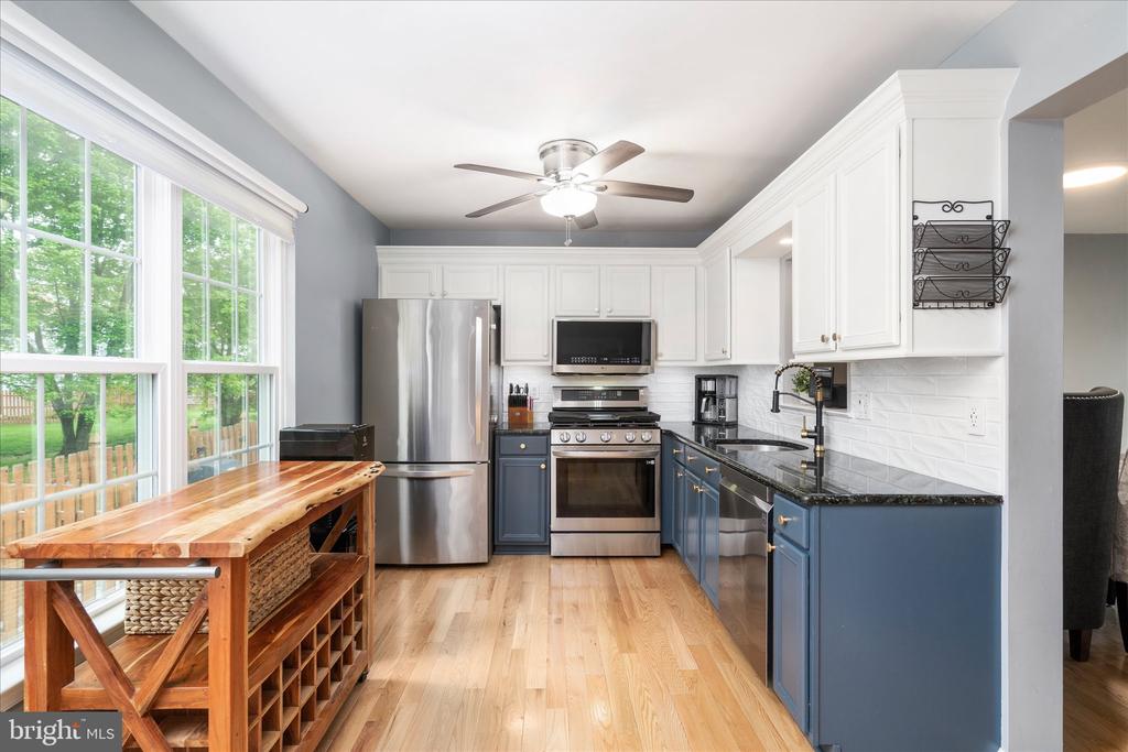 33 Hemlock Ct