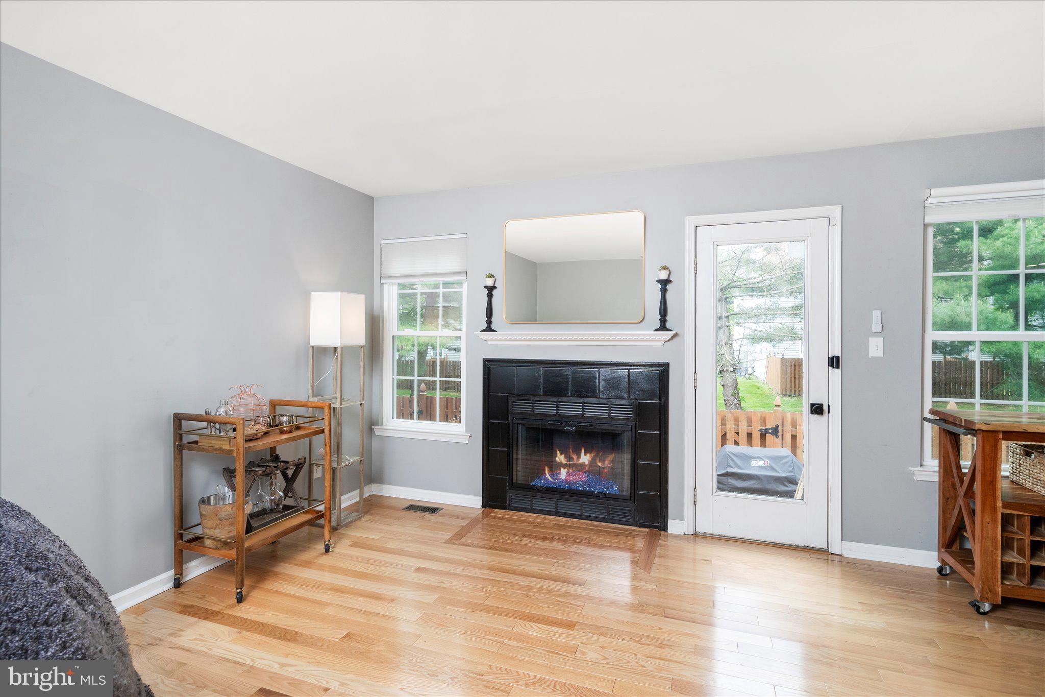 33 Hemlock Ct