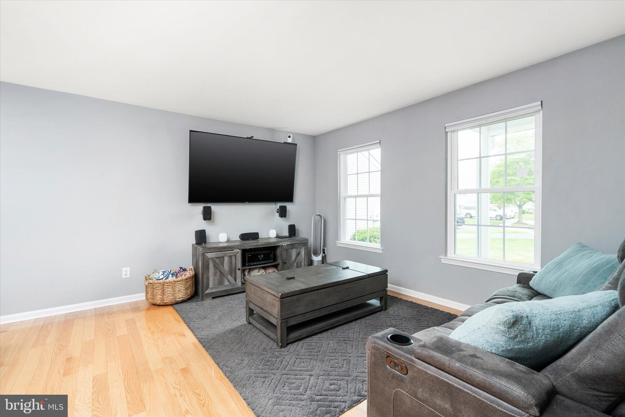 33 Hemlock Ct