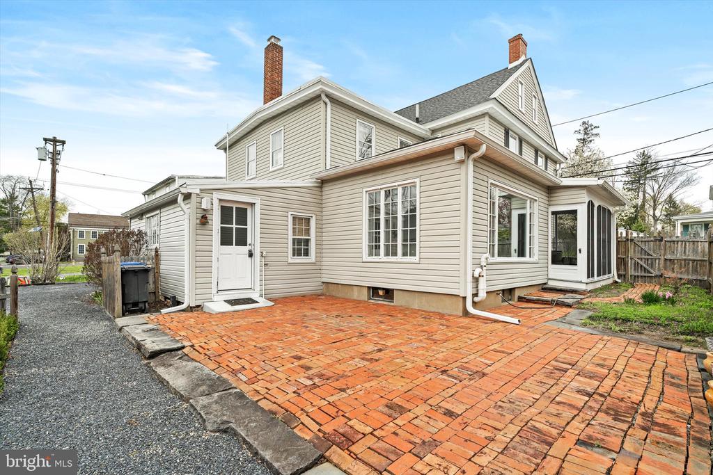 442 ELLISDALE ROAD