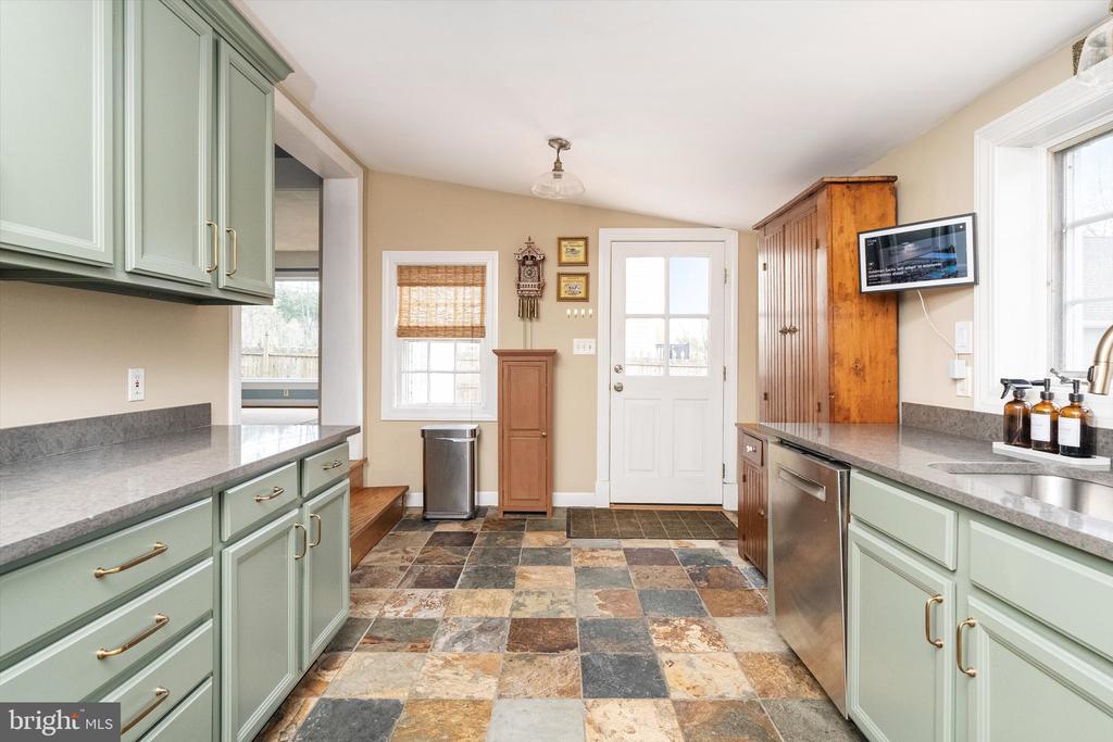442 ELLISDALE ROAD