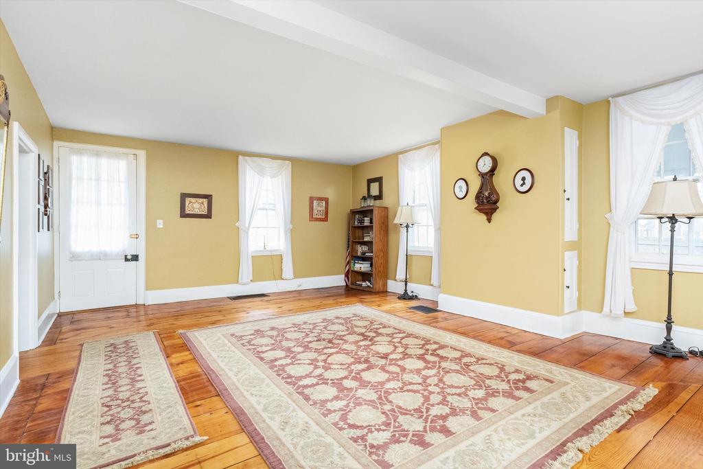 442 ELLISDALE ROAD