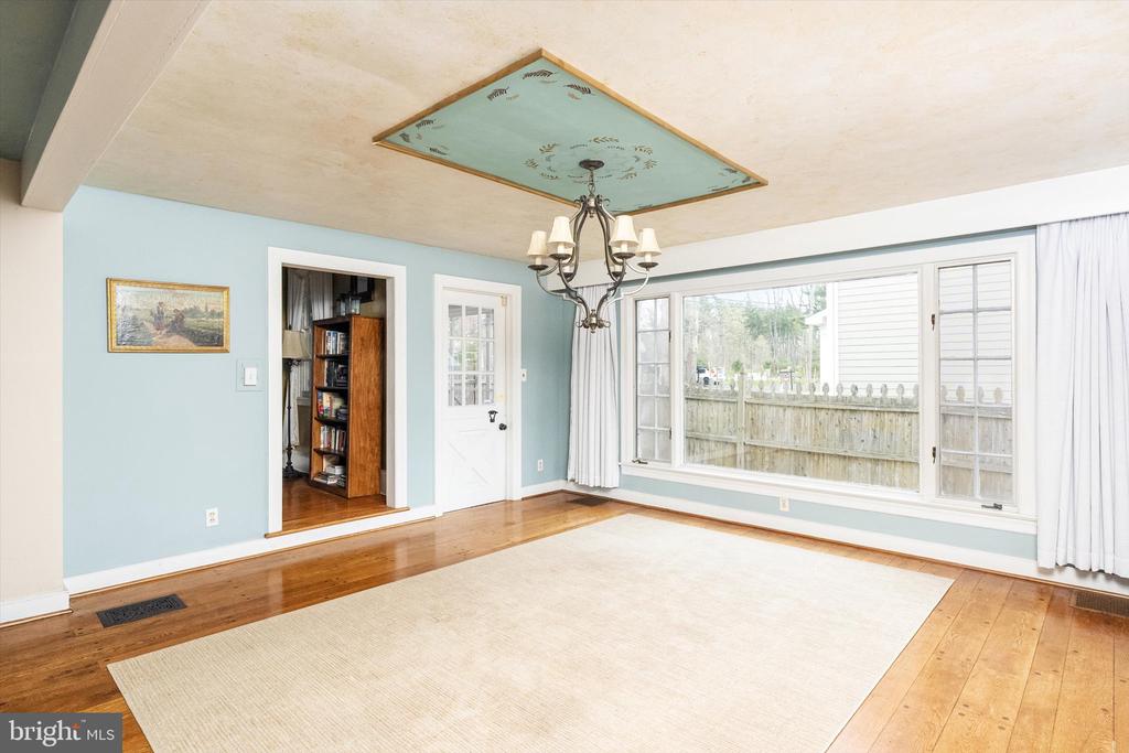 442 ELLISDALE ROAD
