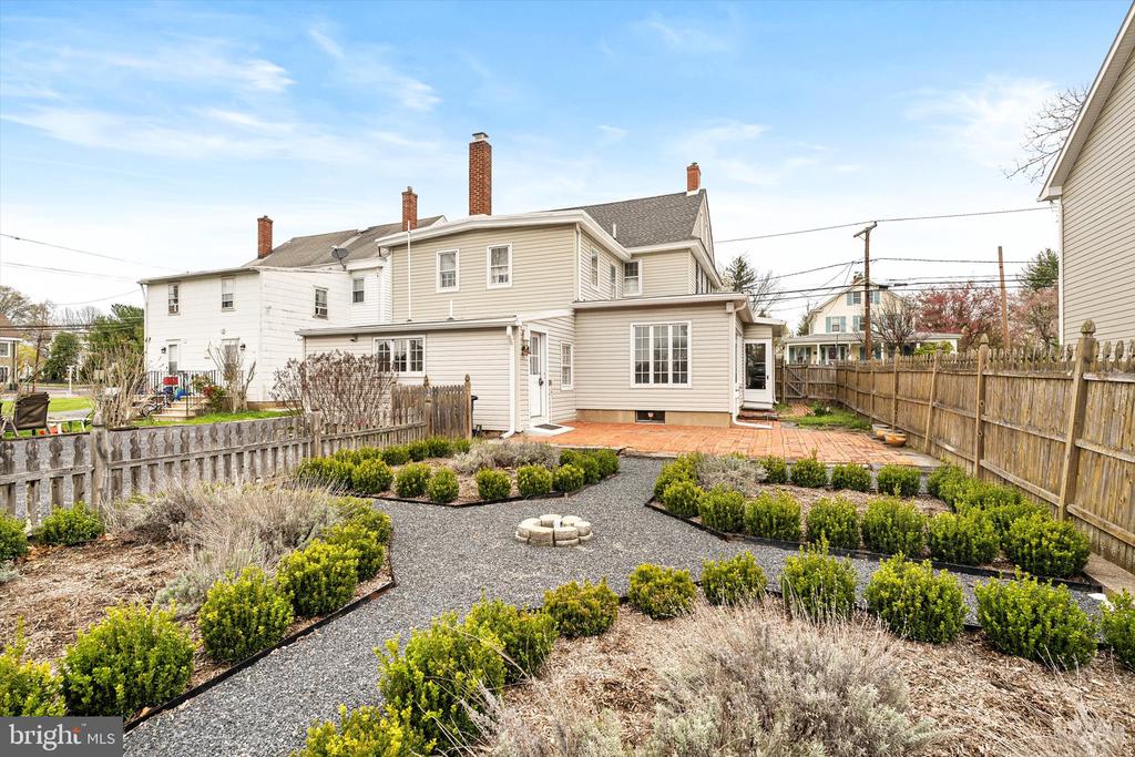 442 ELLISDALE ROAD