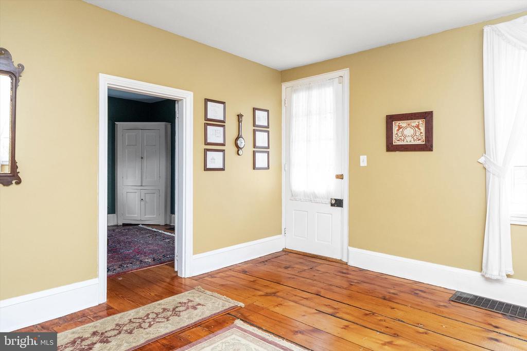 442 ELLISDALE ROAD