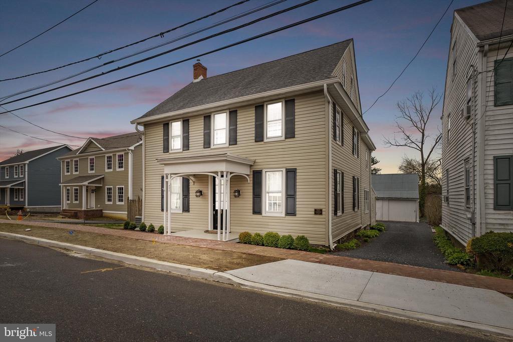 442 ELLISDALE ROAD
