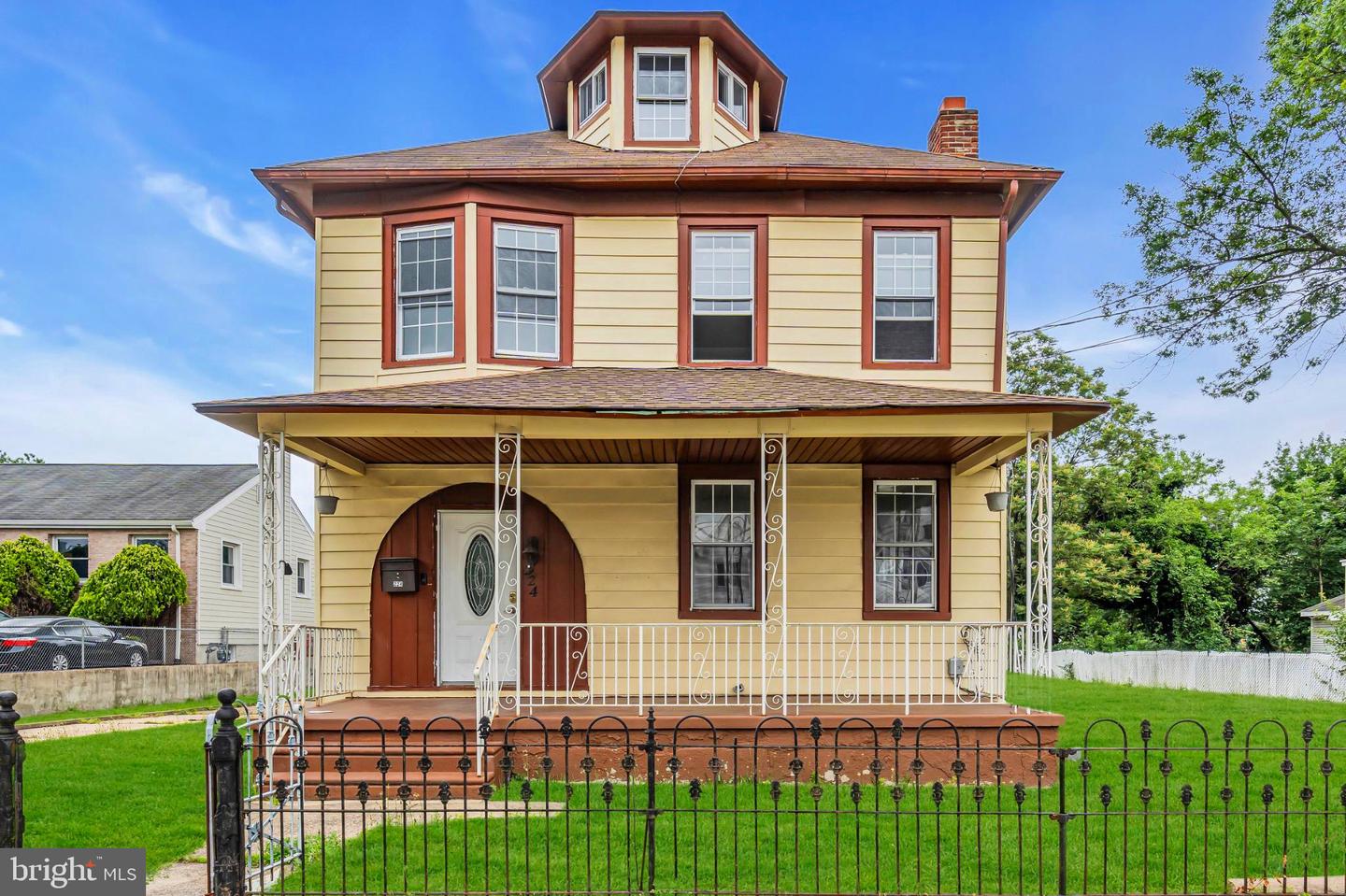 224 E Washington St