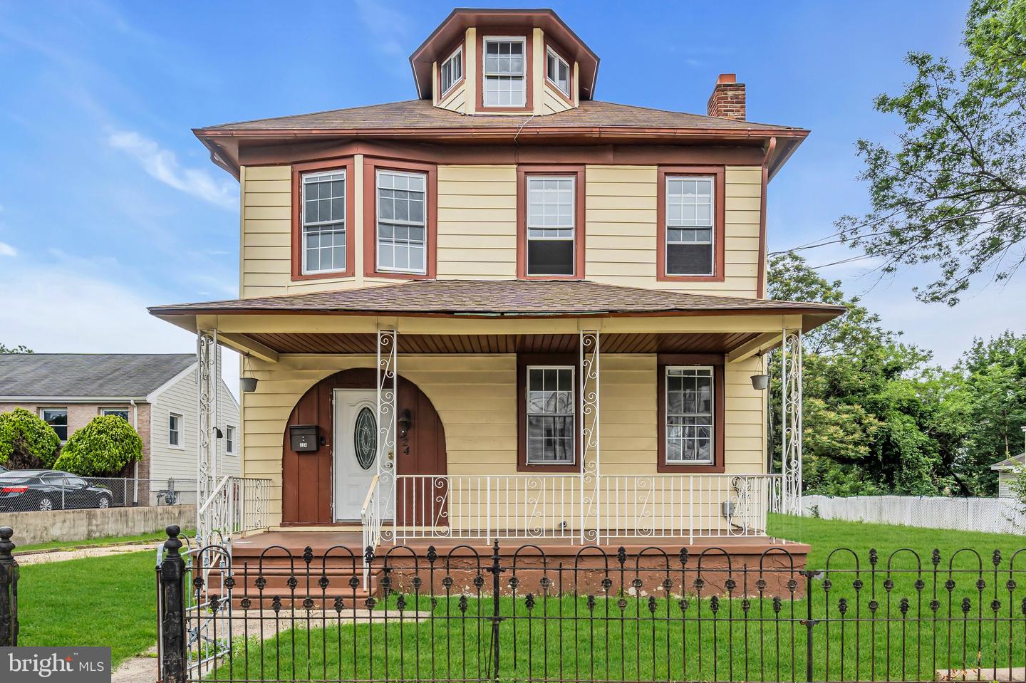 224 E Washington St