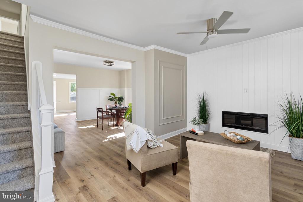 1006 W 3RD STREET W