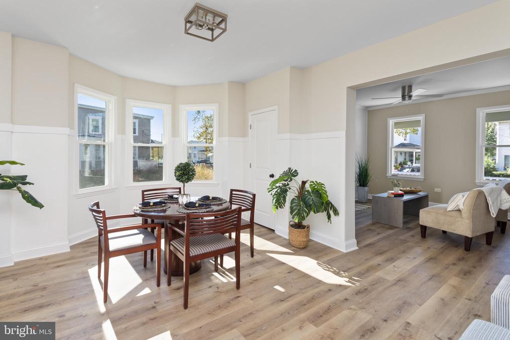 1006 W 3RD STREET W