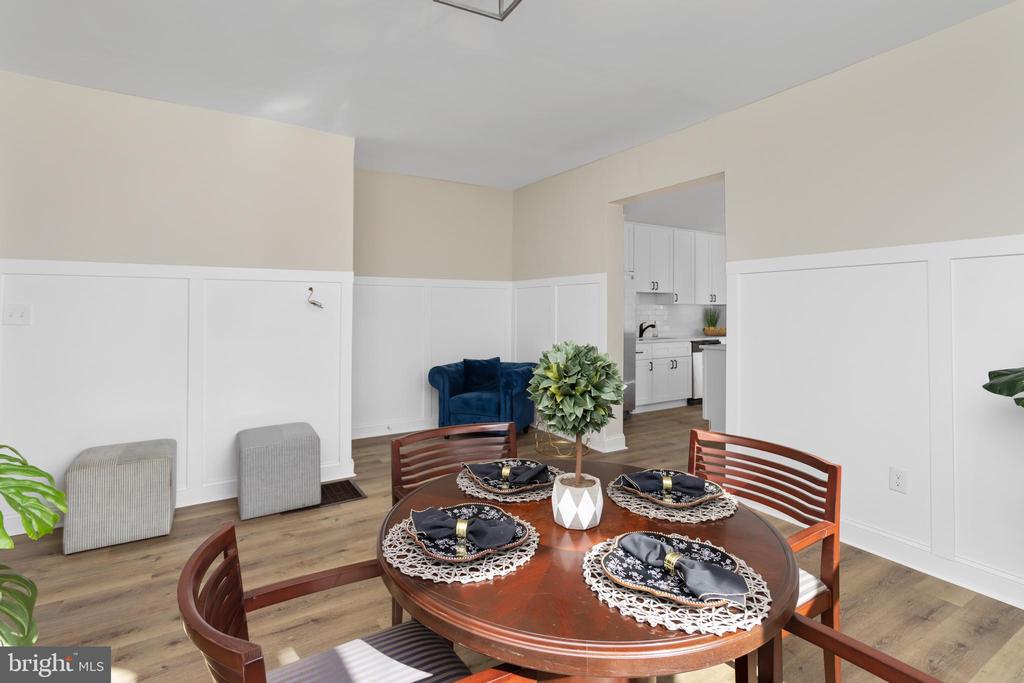 1006 W 3RD STREET W