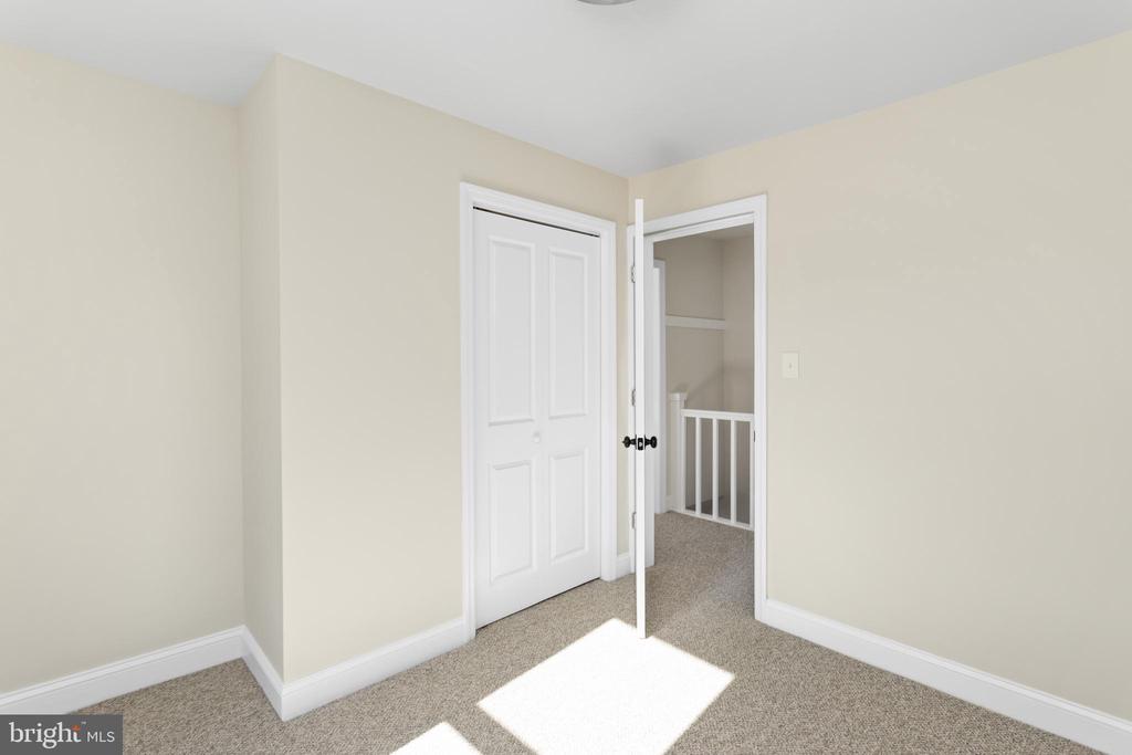 1006 W 3RD STREET W