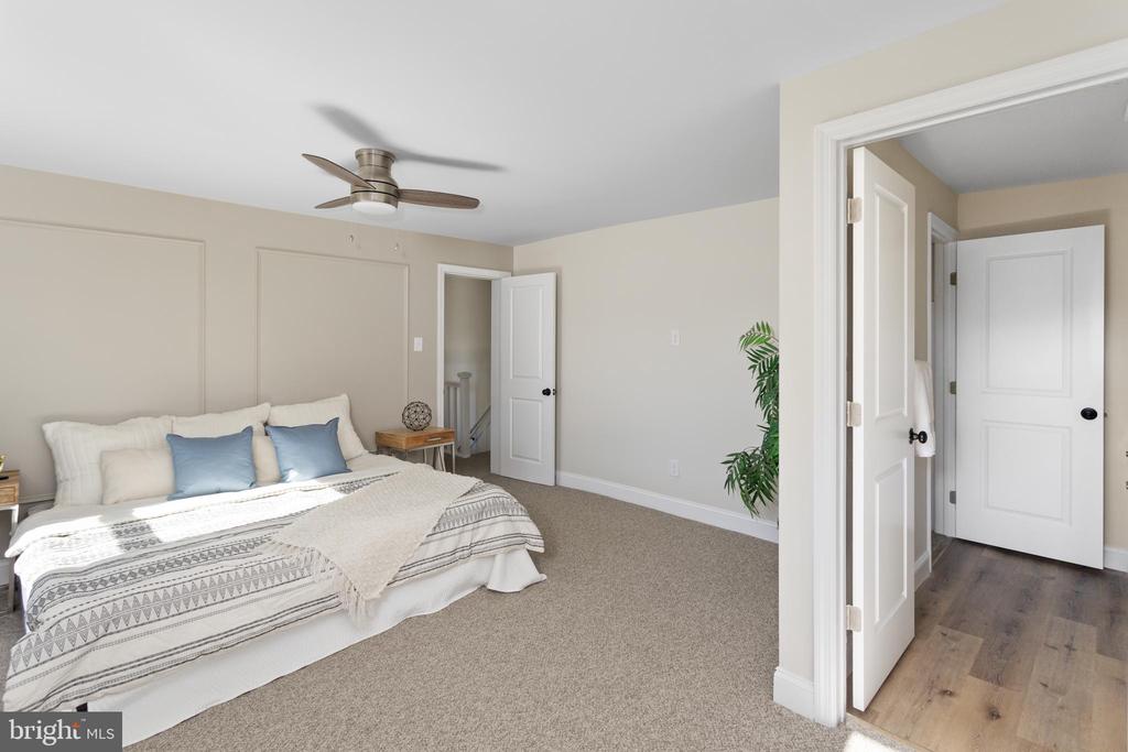 1006 W 3RD STREET W