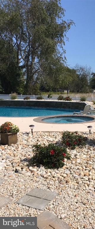 210 RECKLESSTOWN WAY