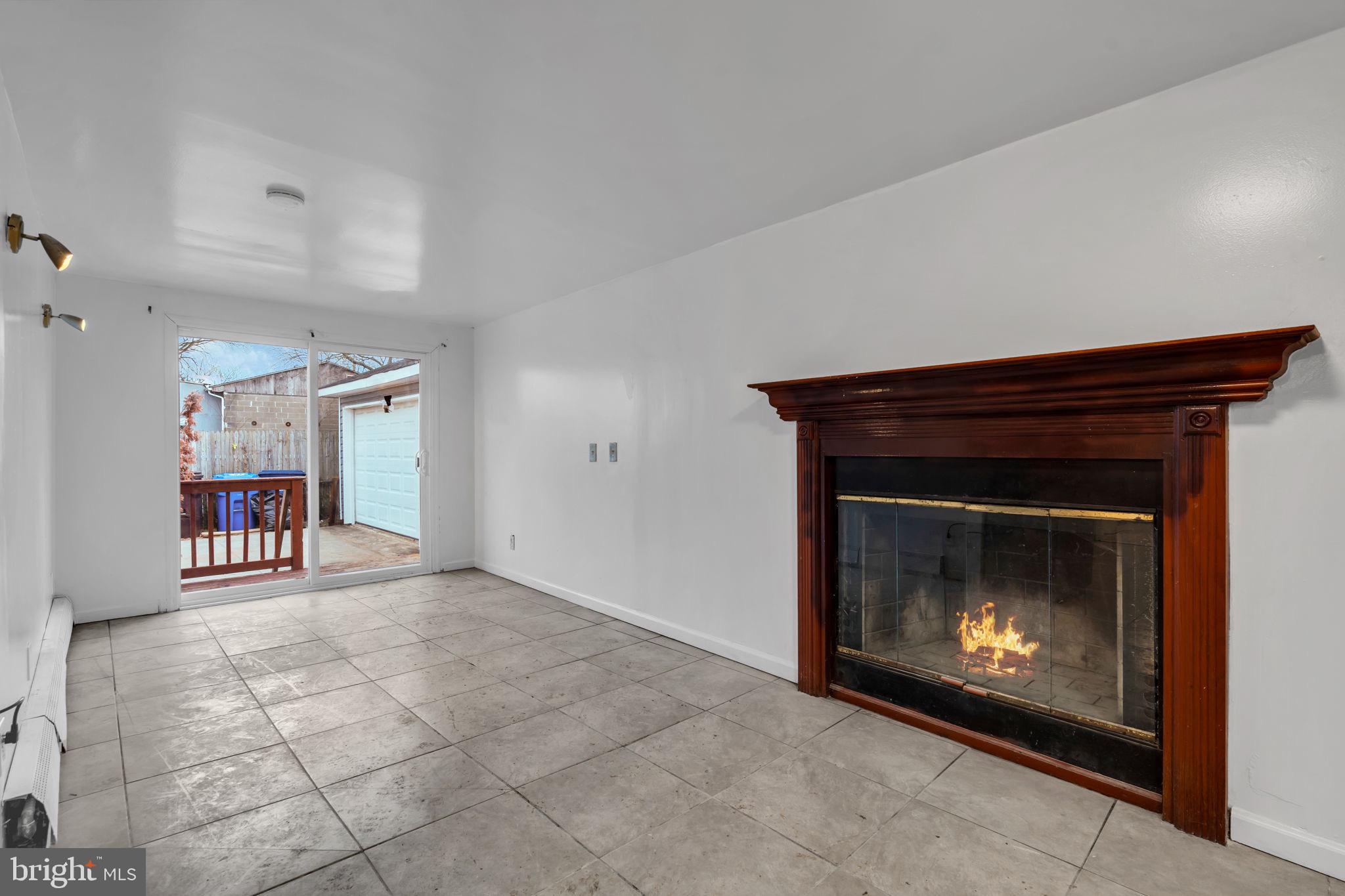 210 KOSSUTH STREET UNIT A