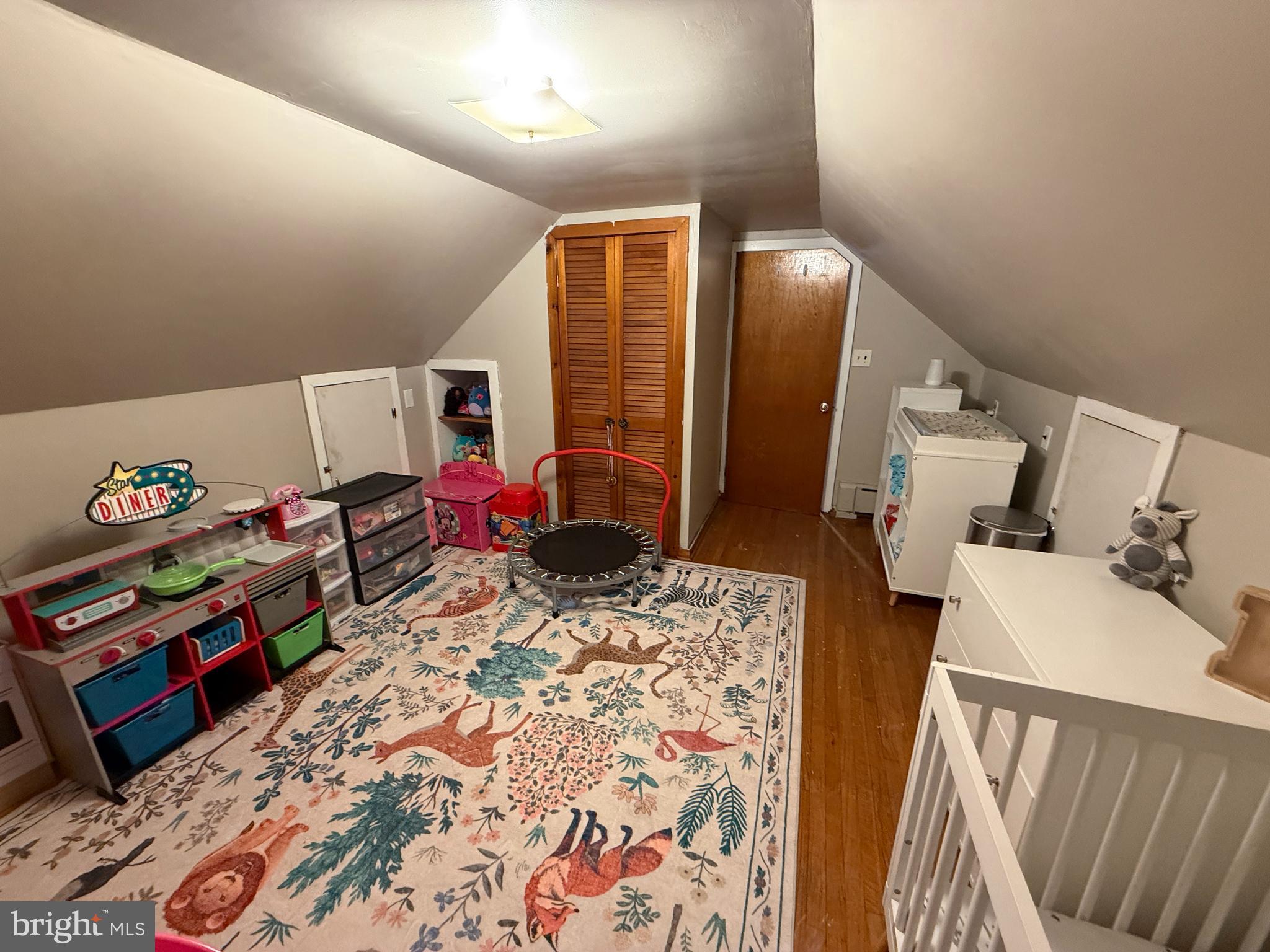 412 LIPPINCOTT AVENUE