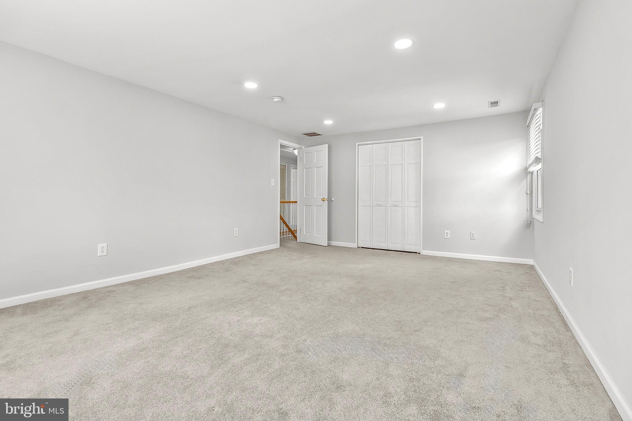8 HAWKINS LANE