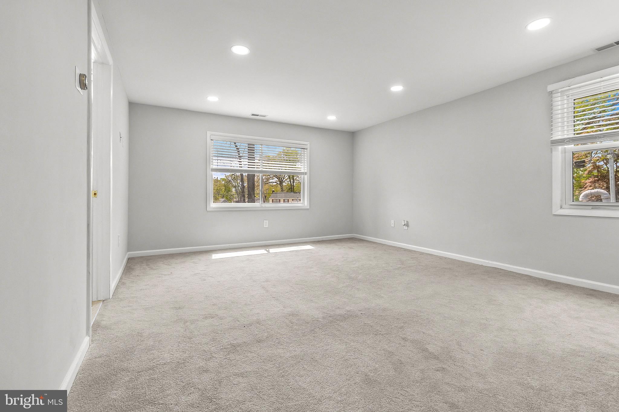 8 HAWKINS LANE