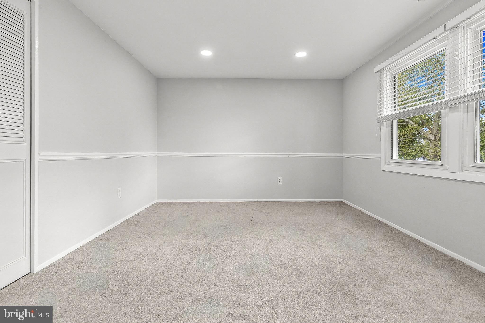8 HAWKINS LANE