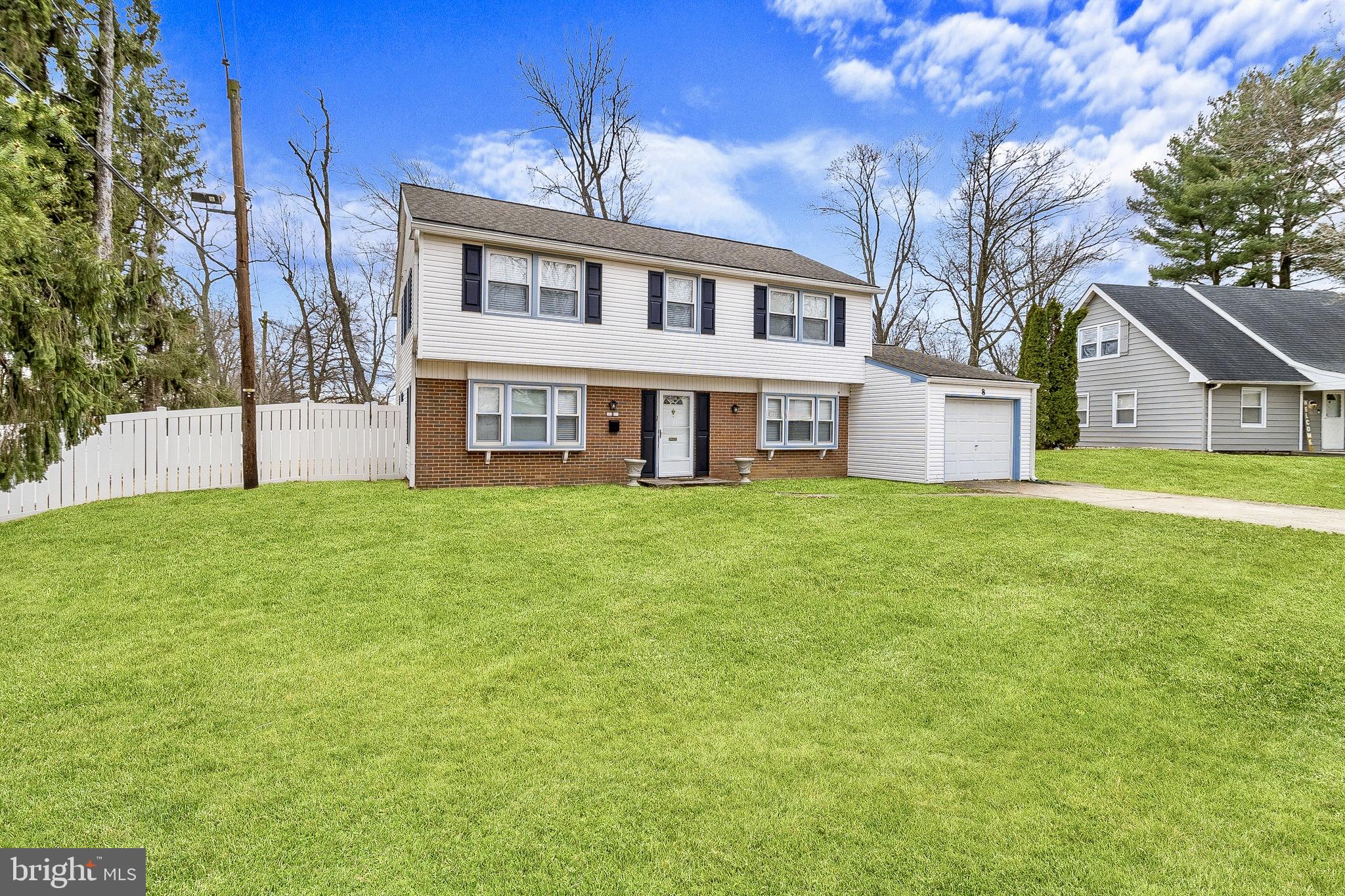 8 HAWKINS LANE