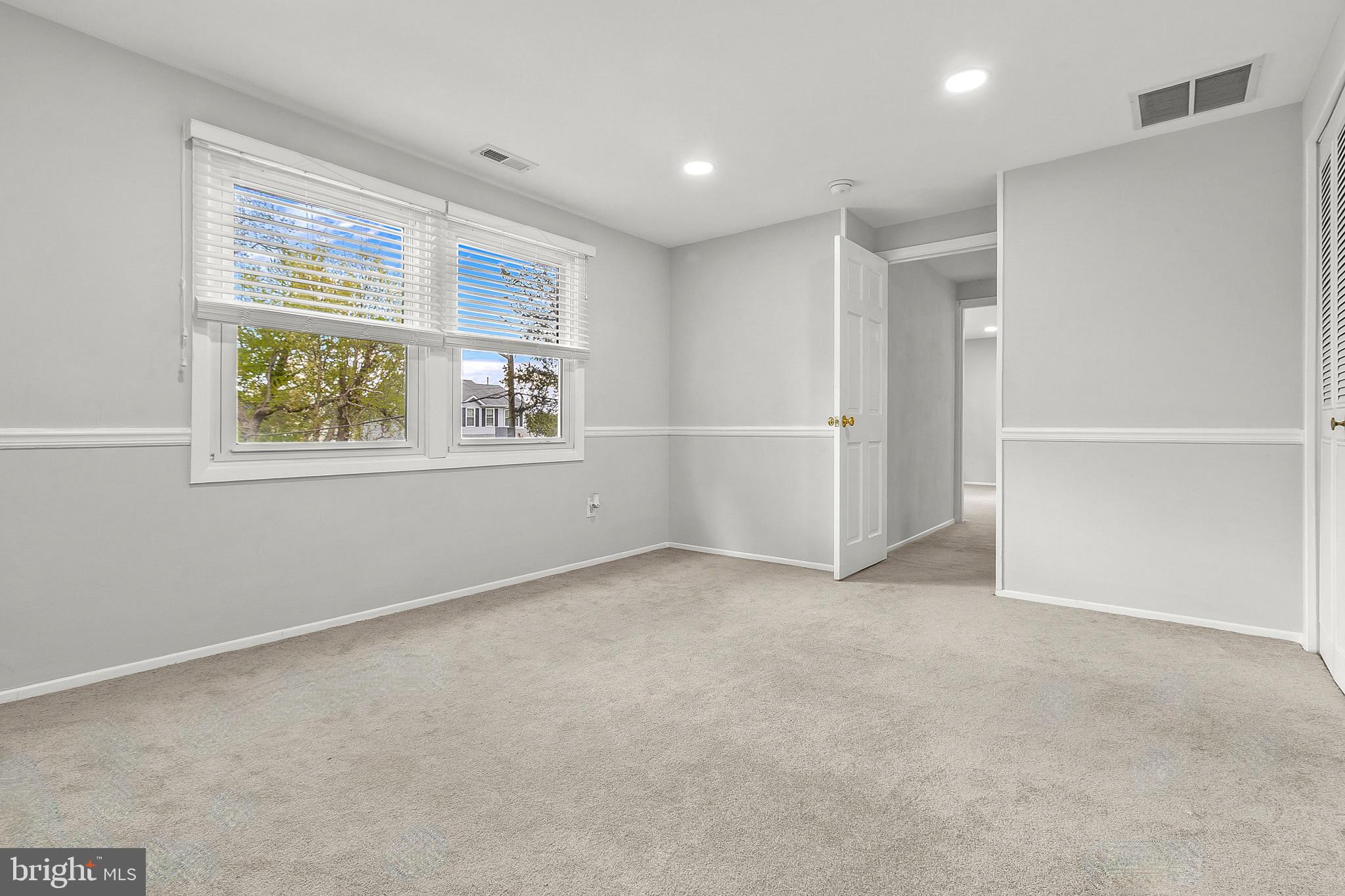 8 HAWKINS LANE