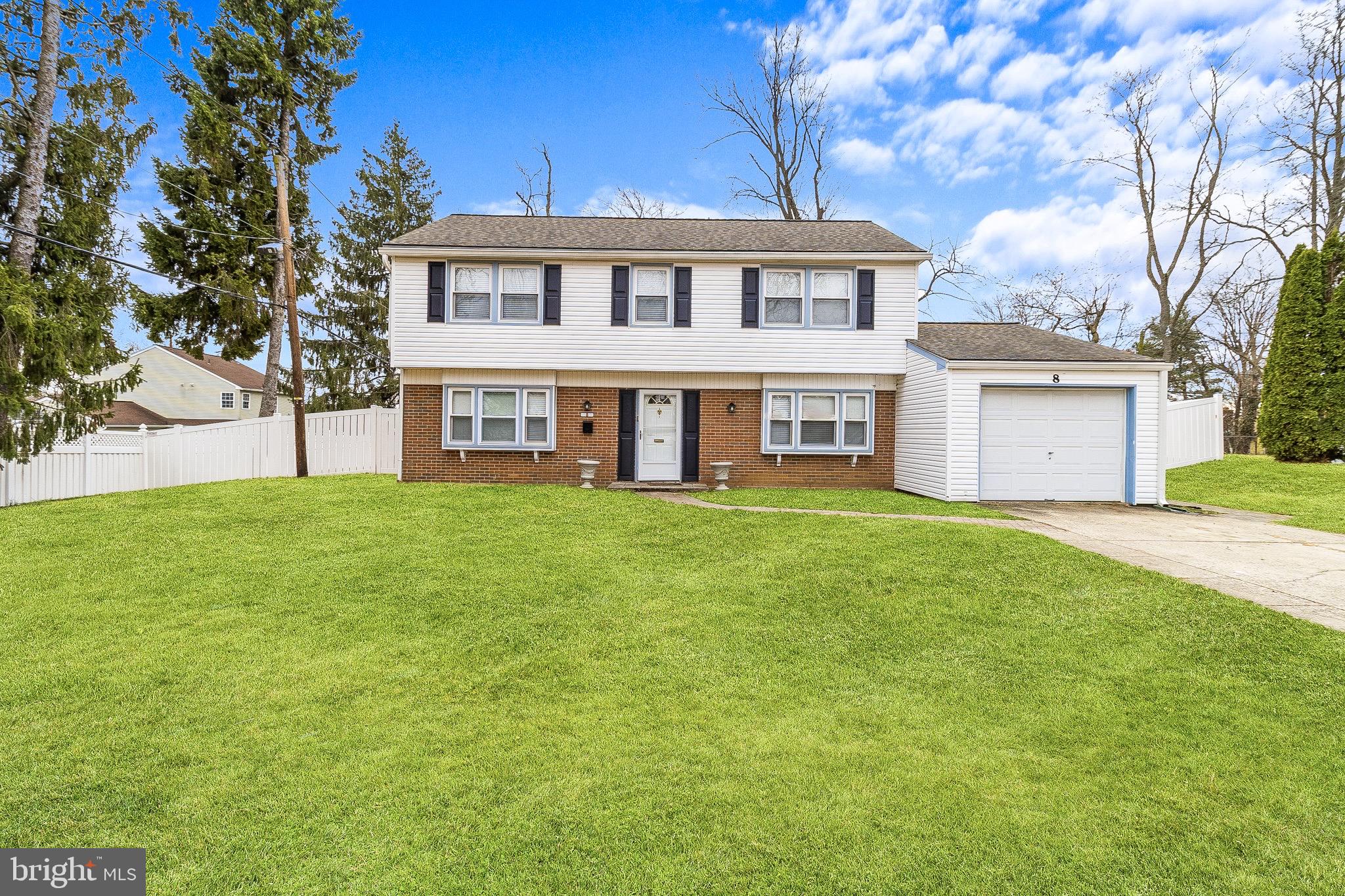 8 HAWKINS LANE