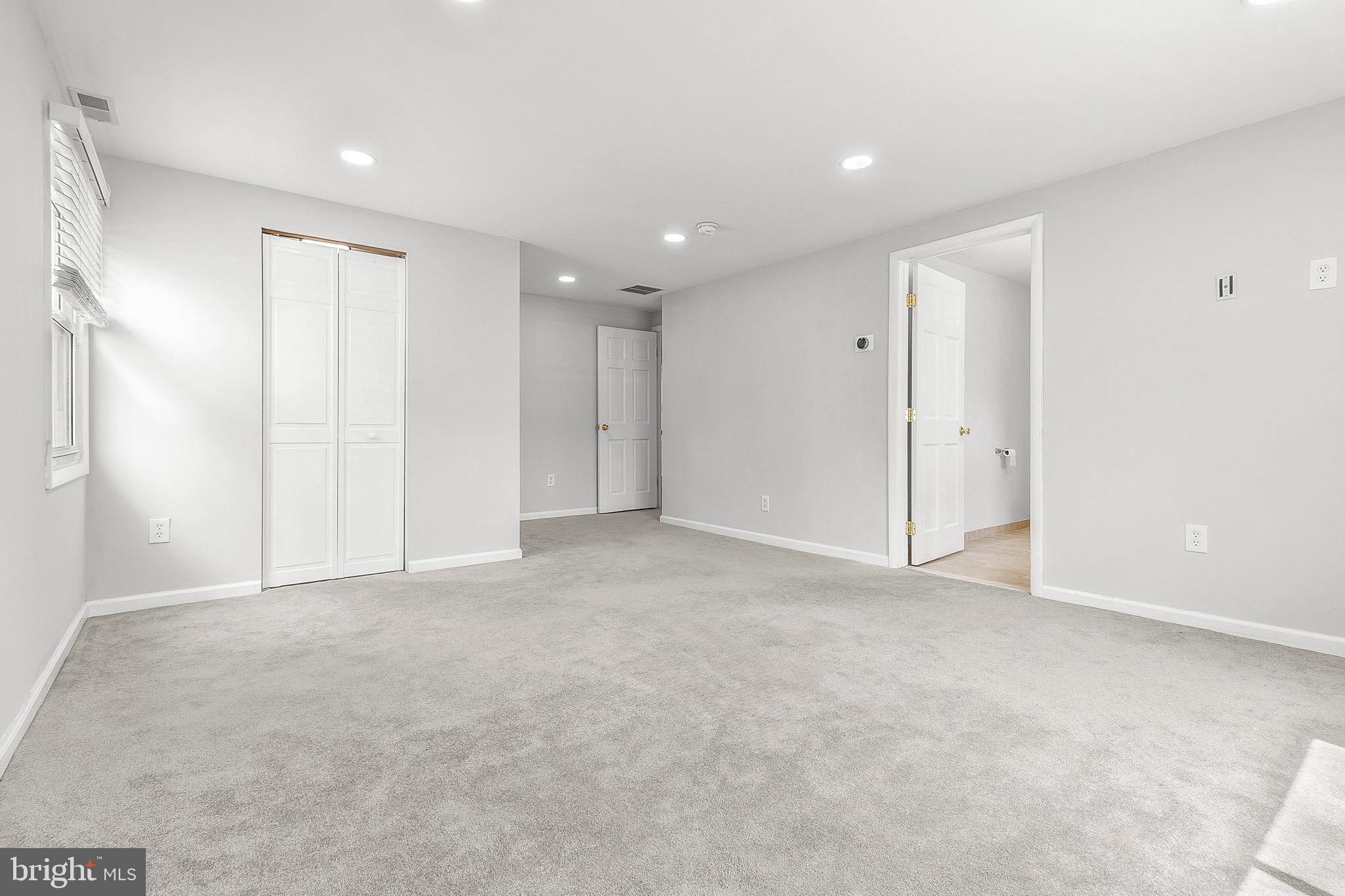 8 HAWKINS LANE