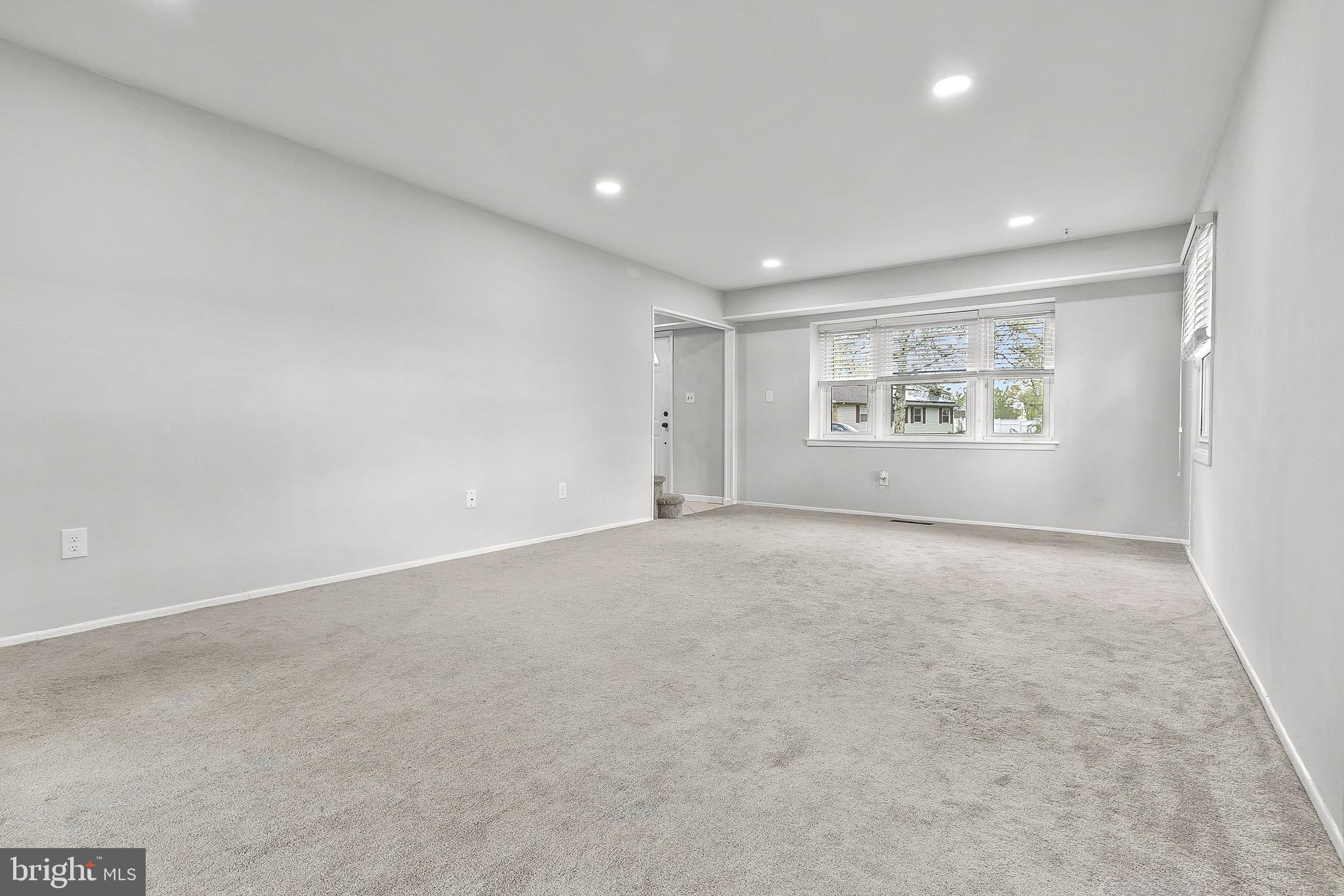 8 HAWKINS LANE
