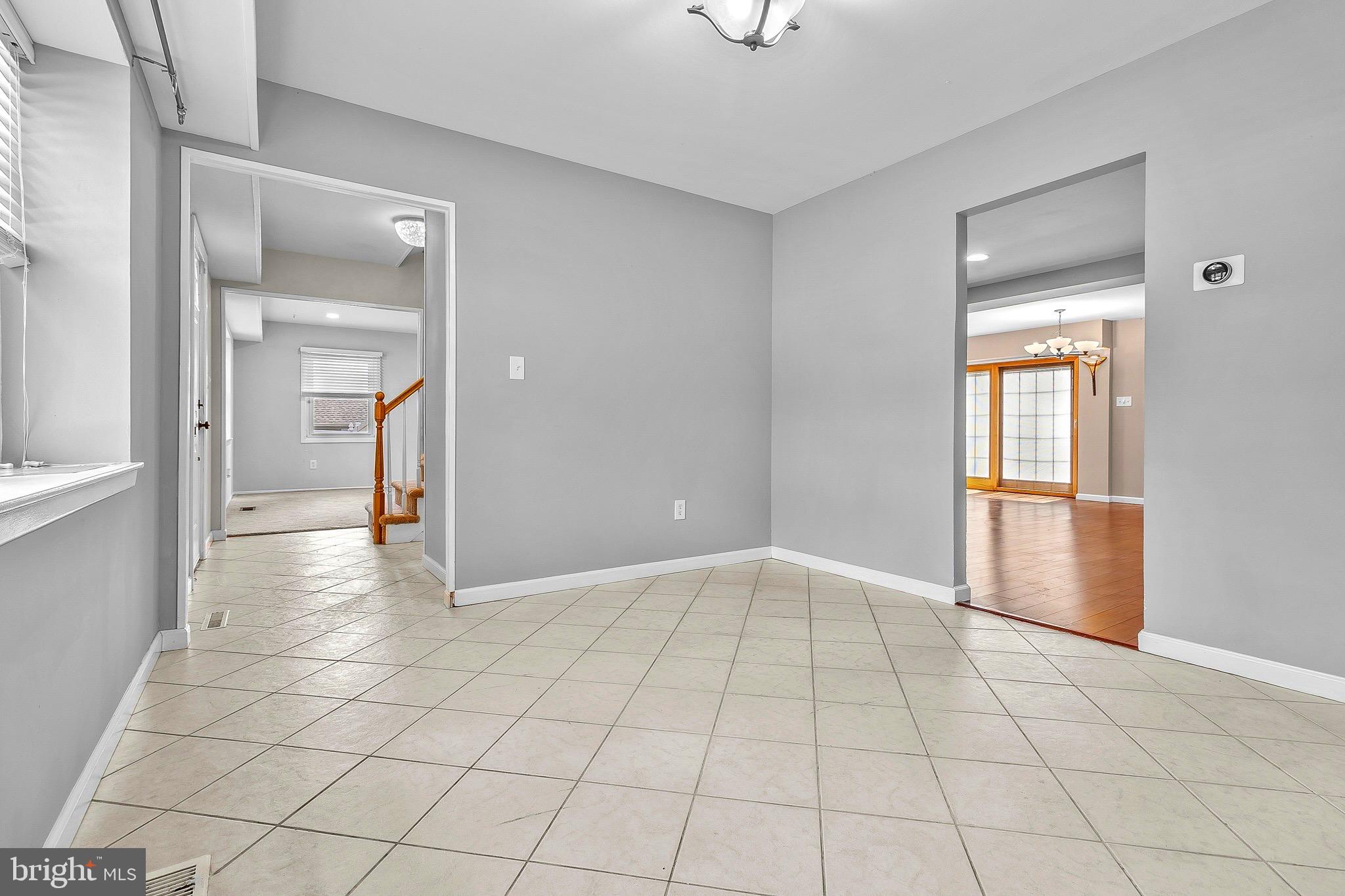 8 HAWKINS LANE