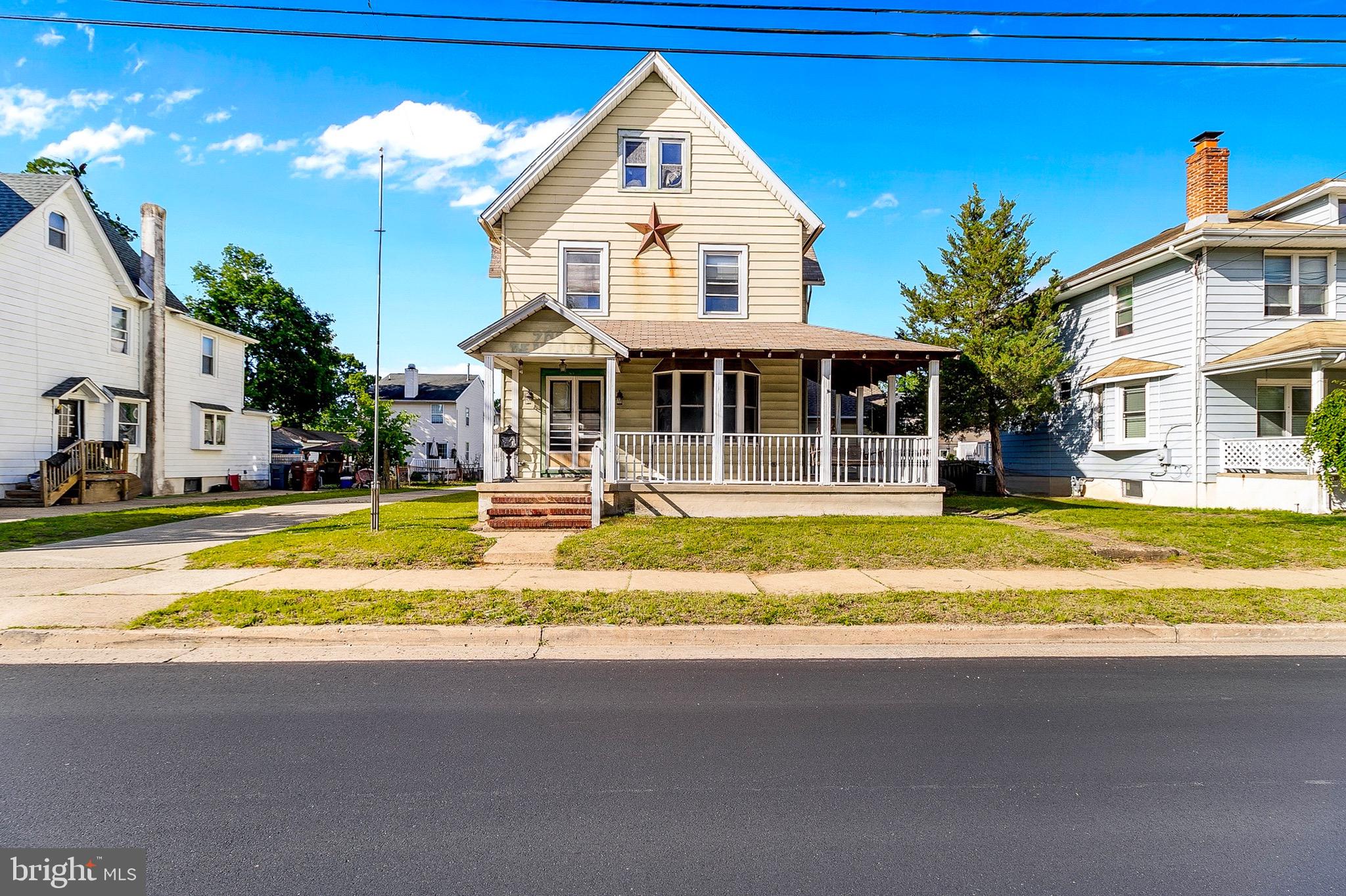 709 BRIDGEBORO STREET