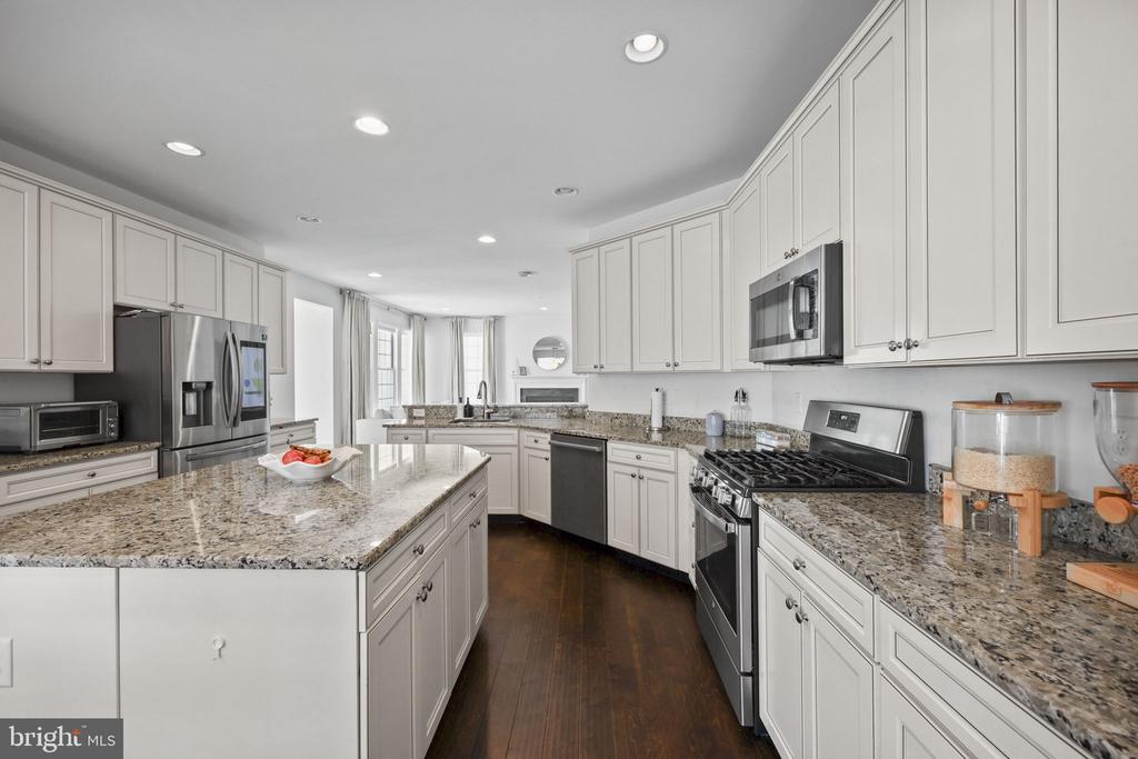 5 ANTRON BROWN WAY