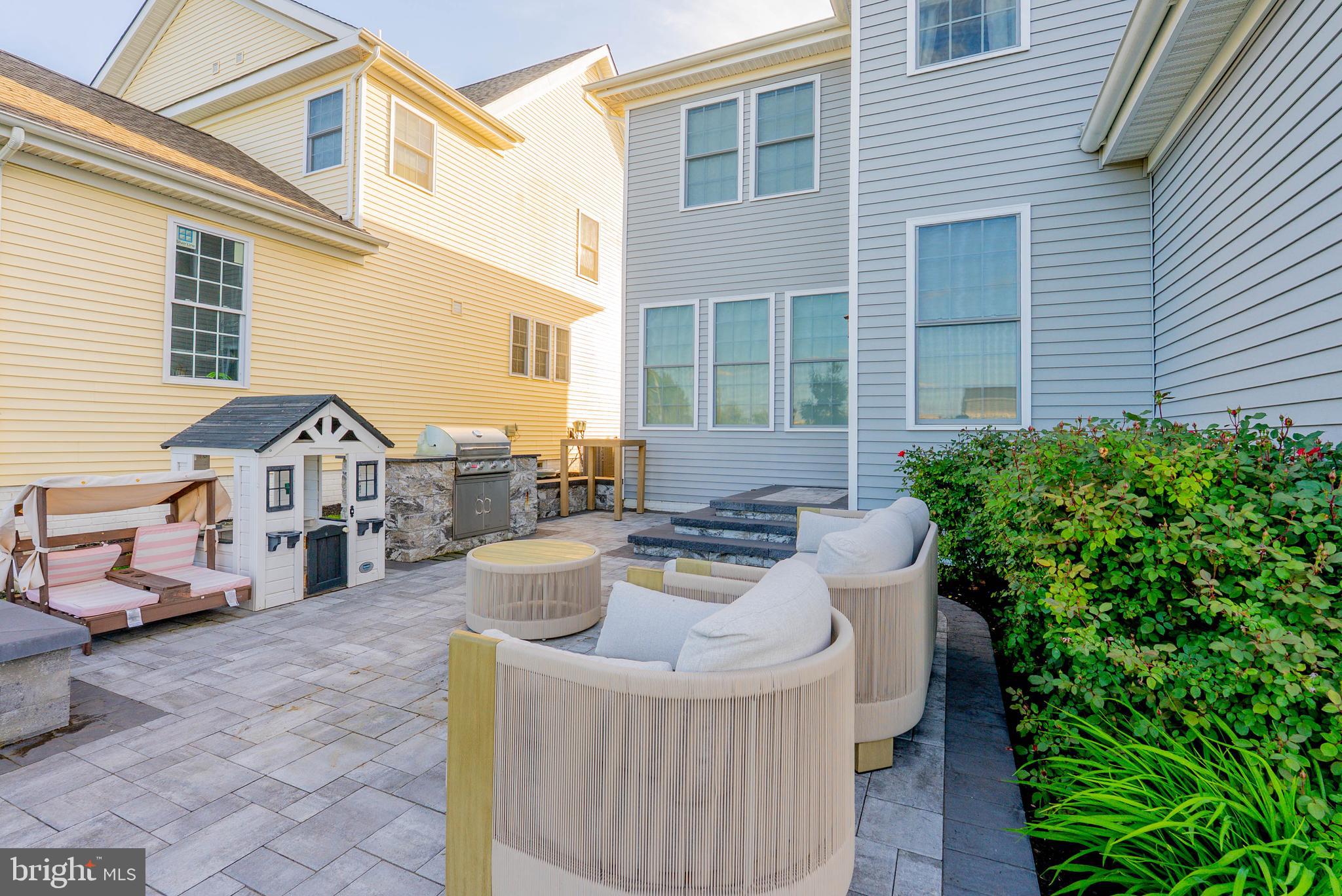 5 ANTRON BROWN WAY