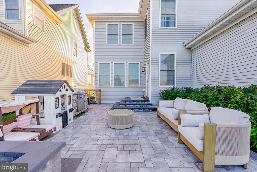 5 ANTRON BROWN WAY