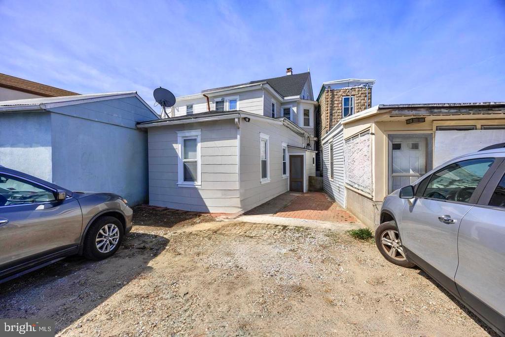 117 S PAVILION AVENUE