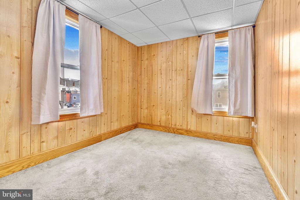 117 S PAVILION AVENUE