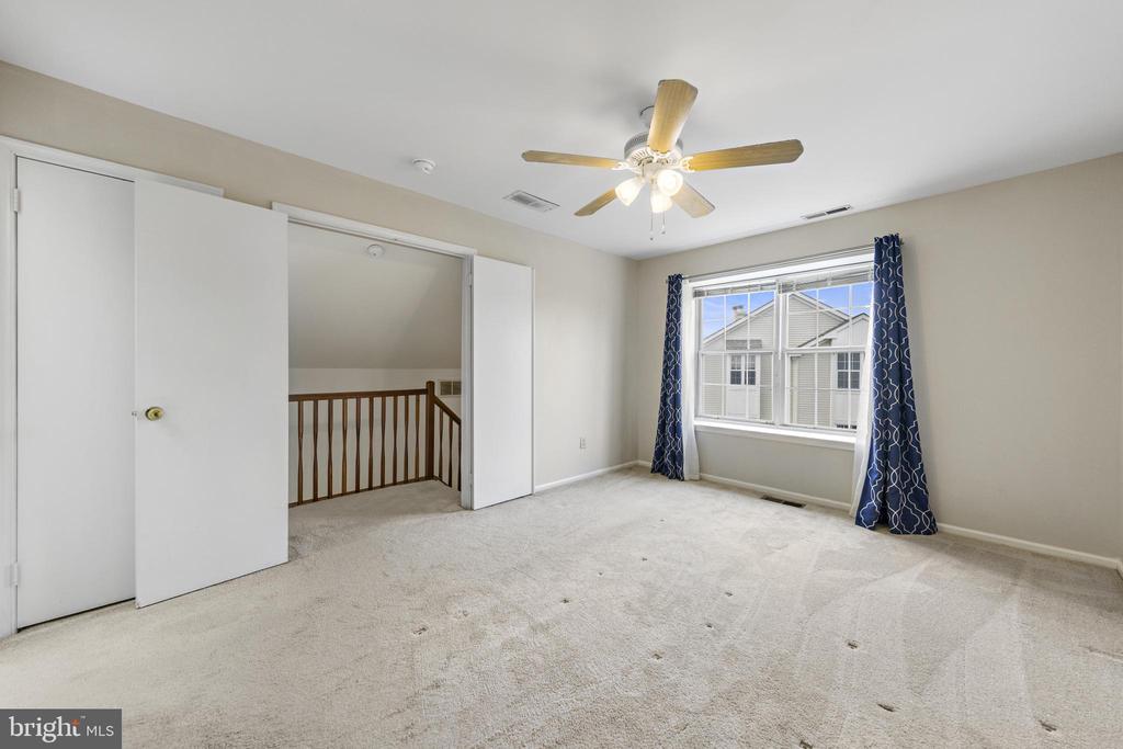 301 LAUREL LANE