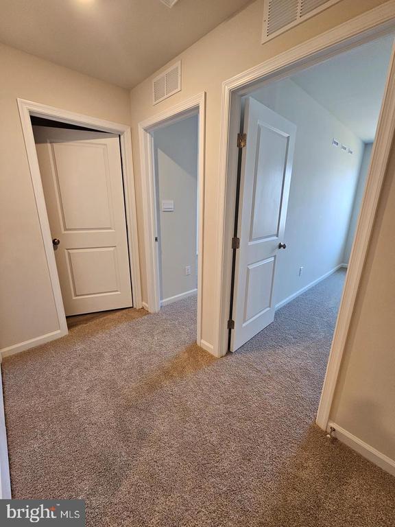 40 ELLIOT LANE