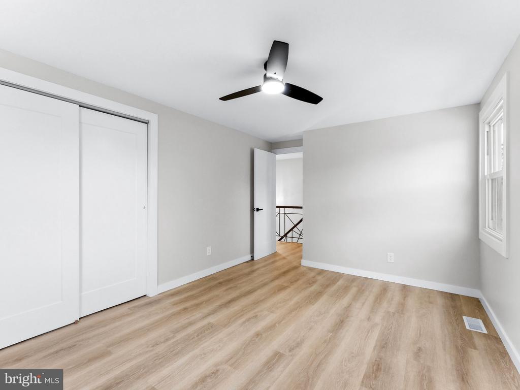 278 TIFFANY LANE