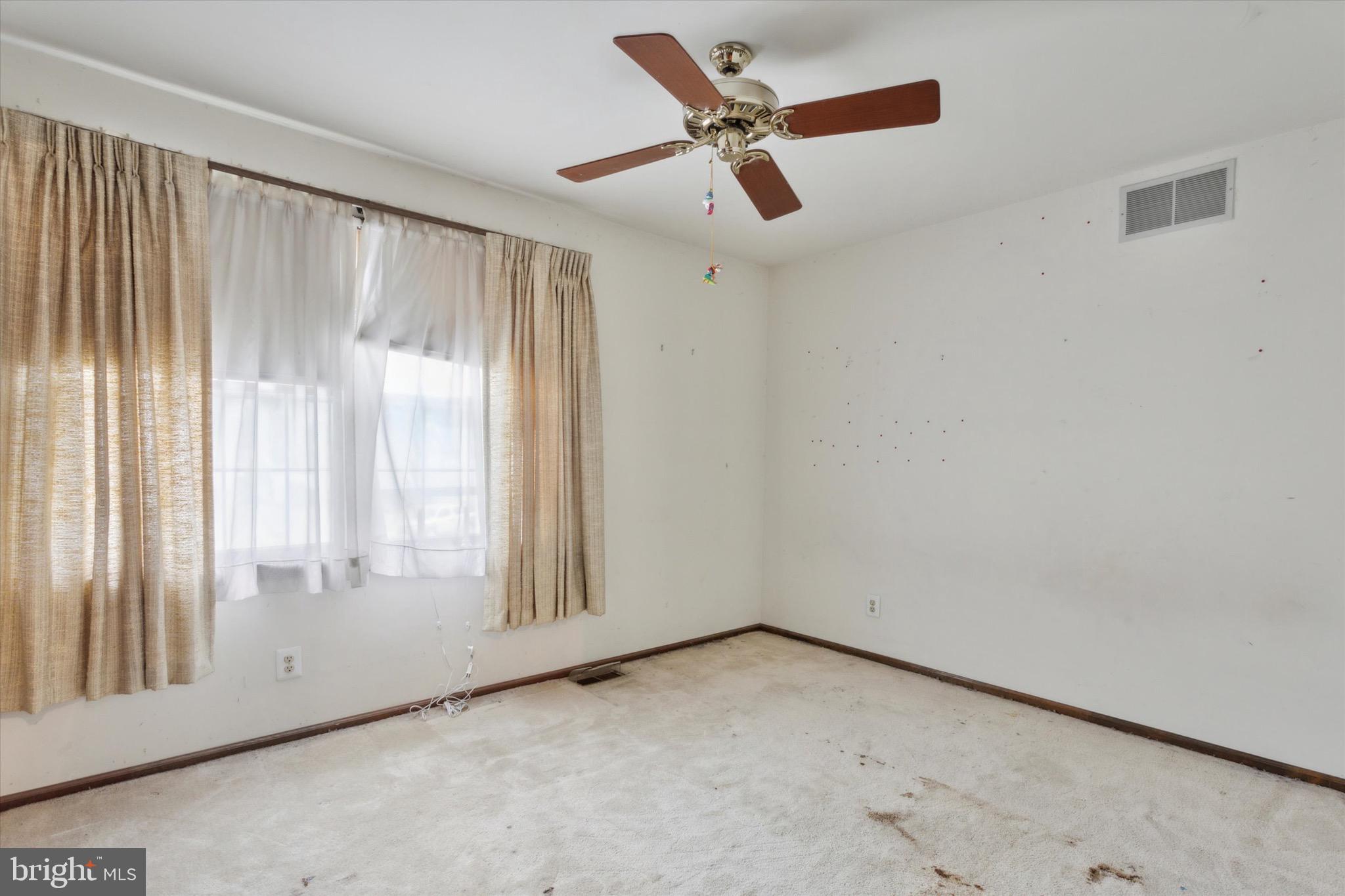 38 Crestwood Ave