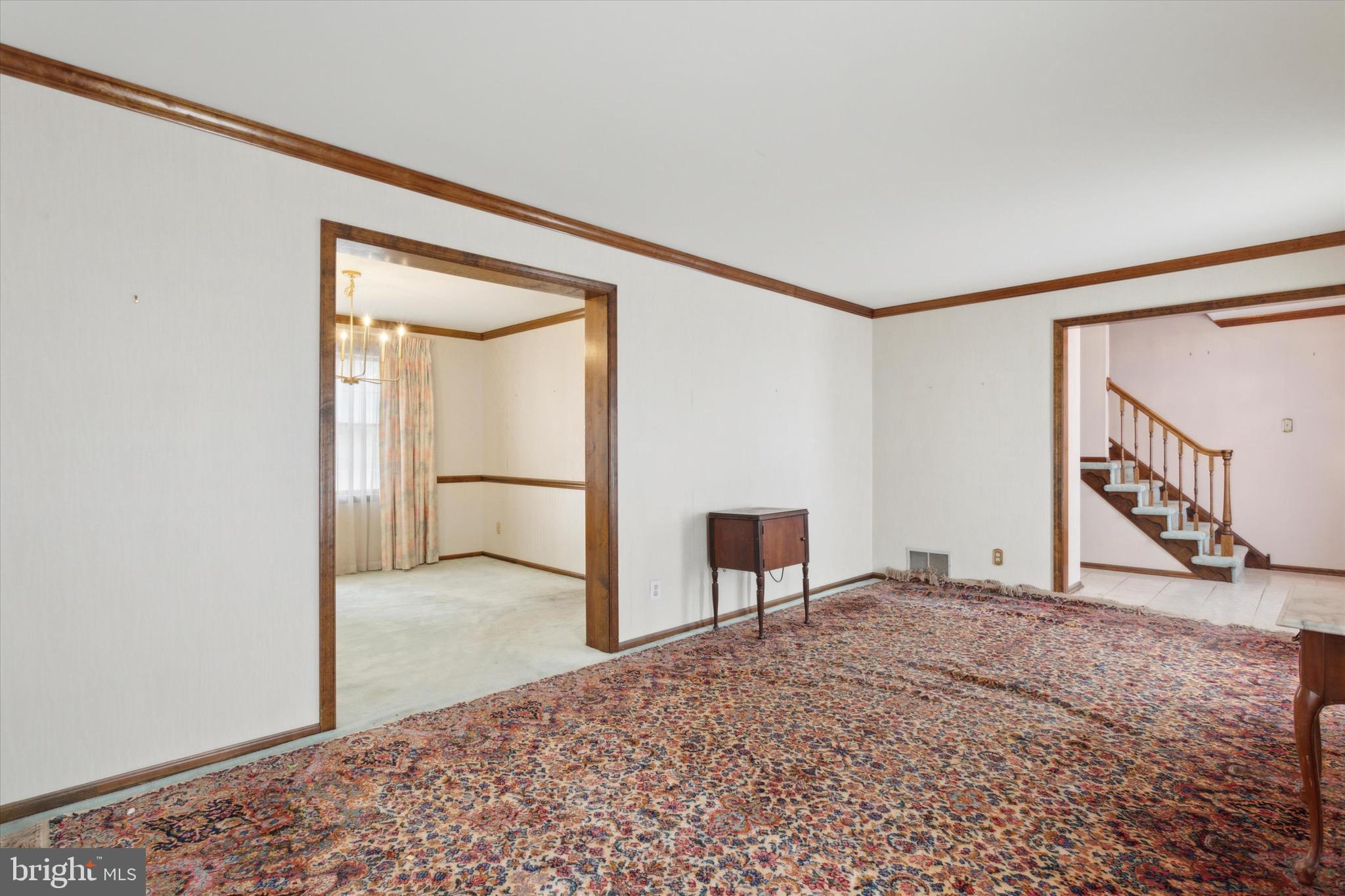 38 Crestwood Ave