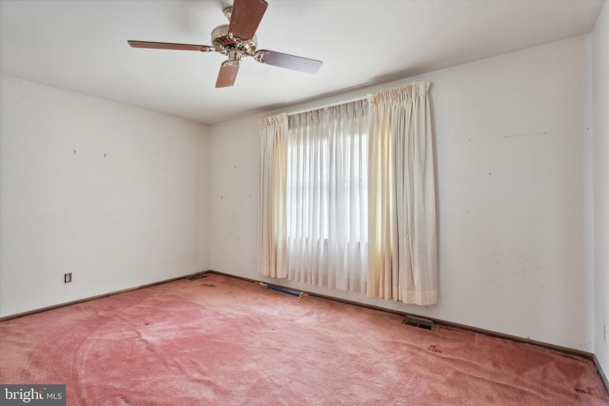 38 Crestwood Ave