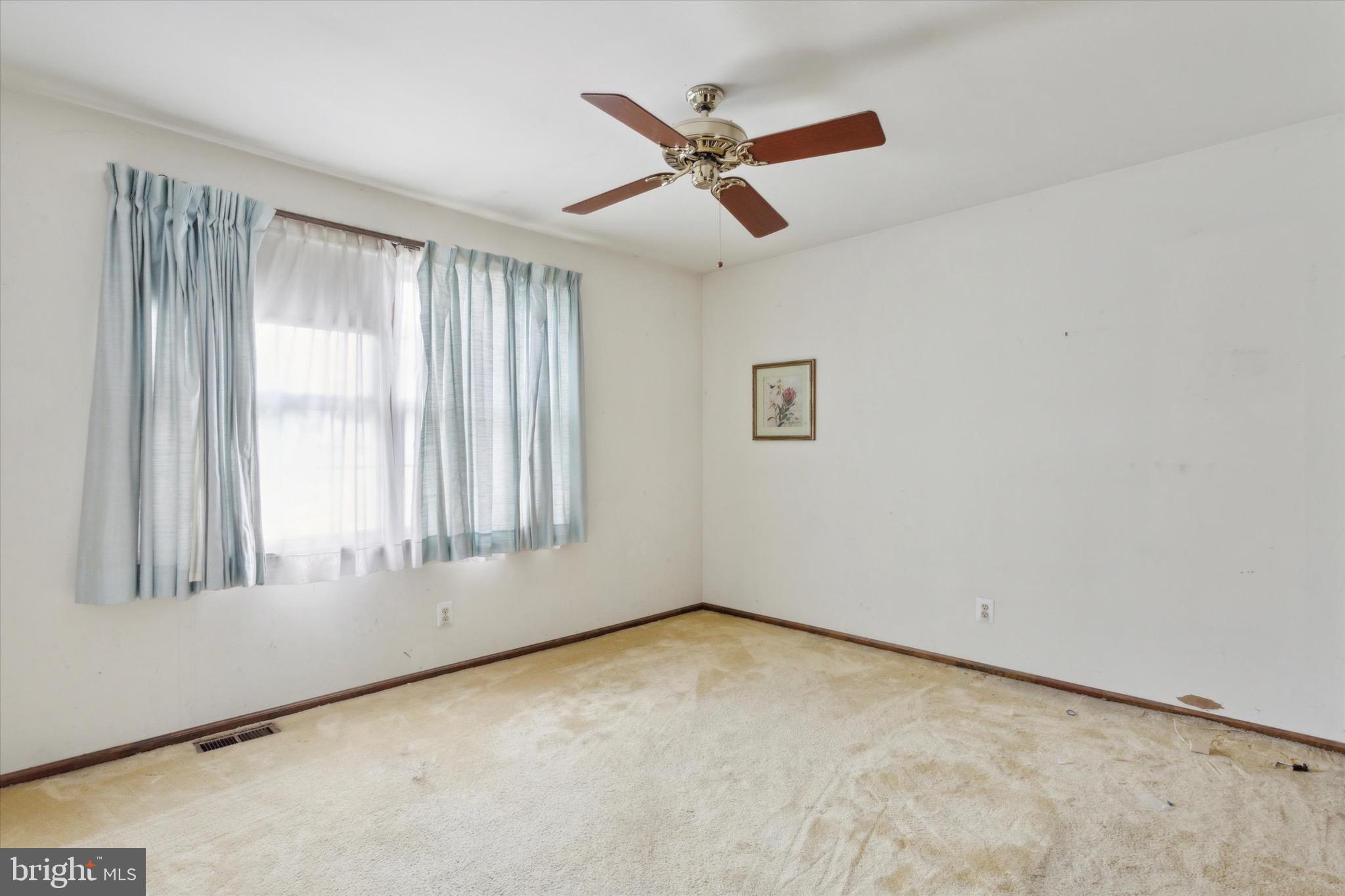 38 Crestwood Ave