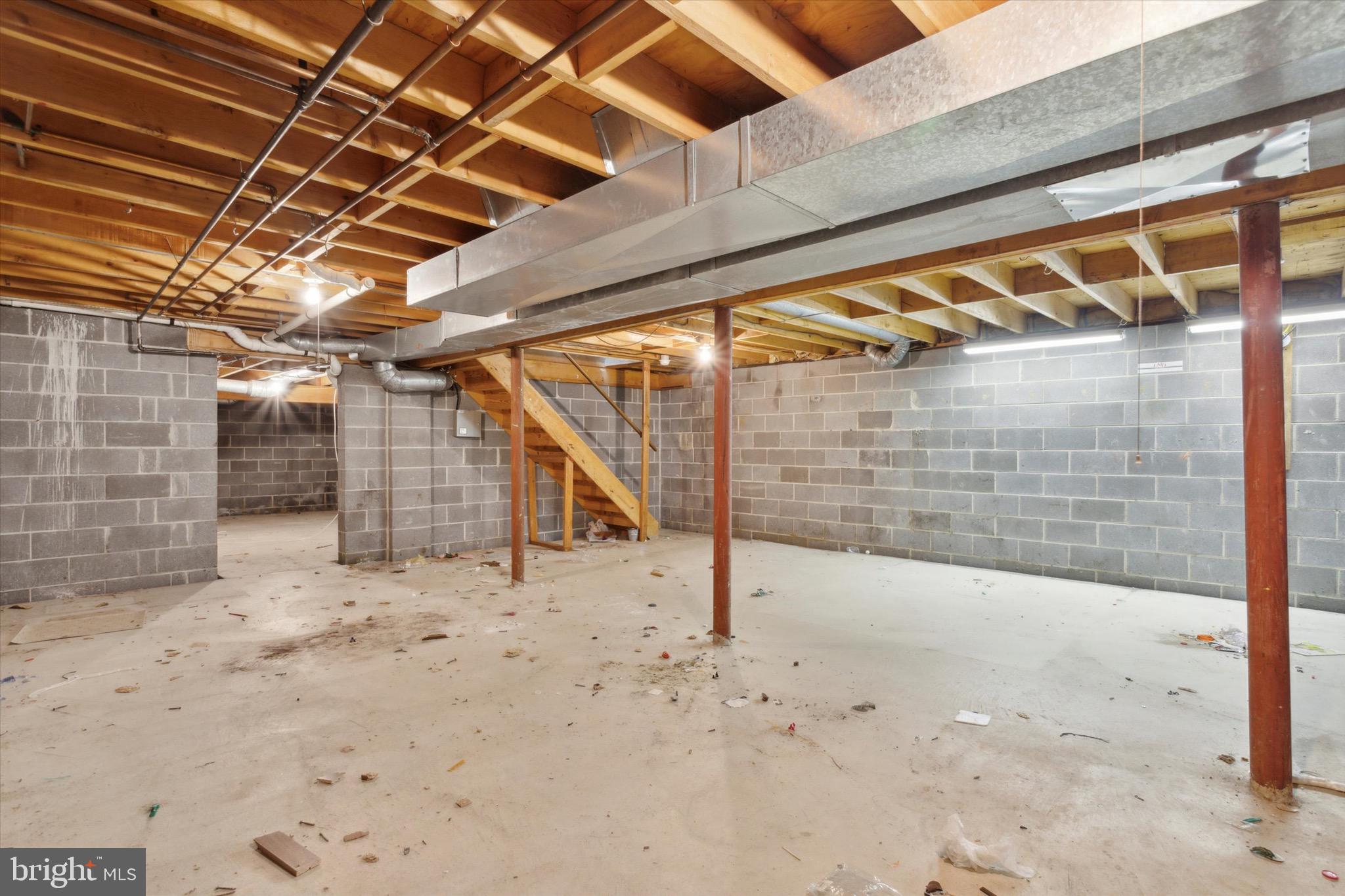 38 Crestwood Ave
