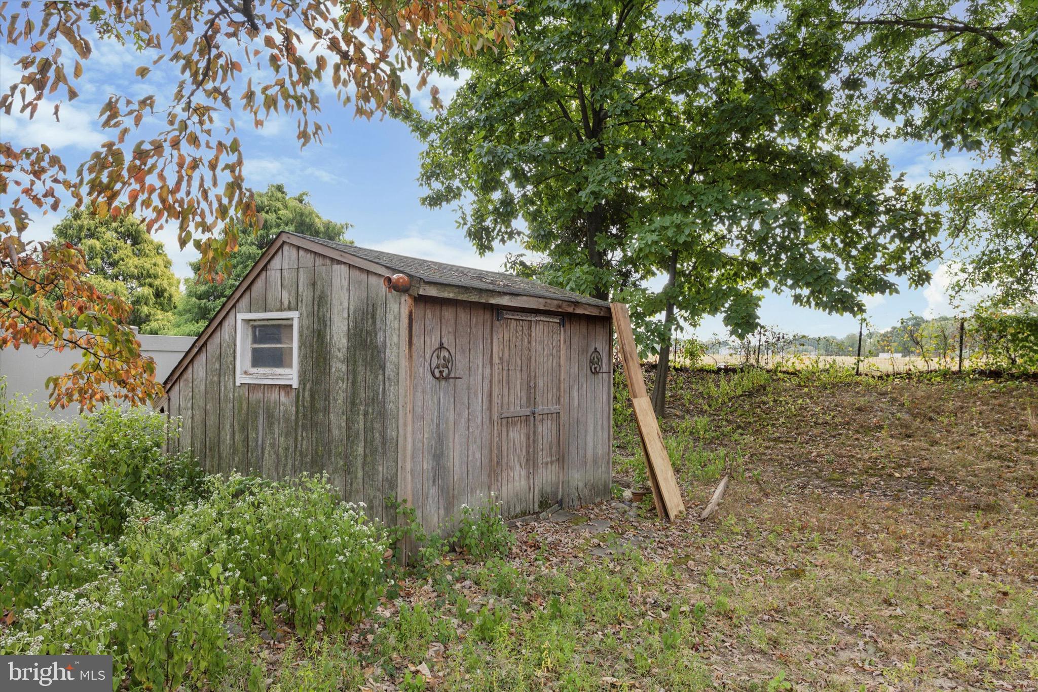 38 Crestwood Ave