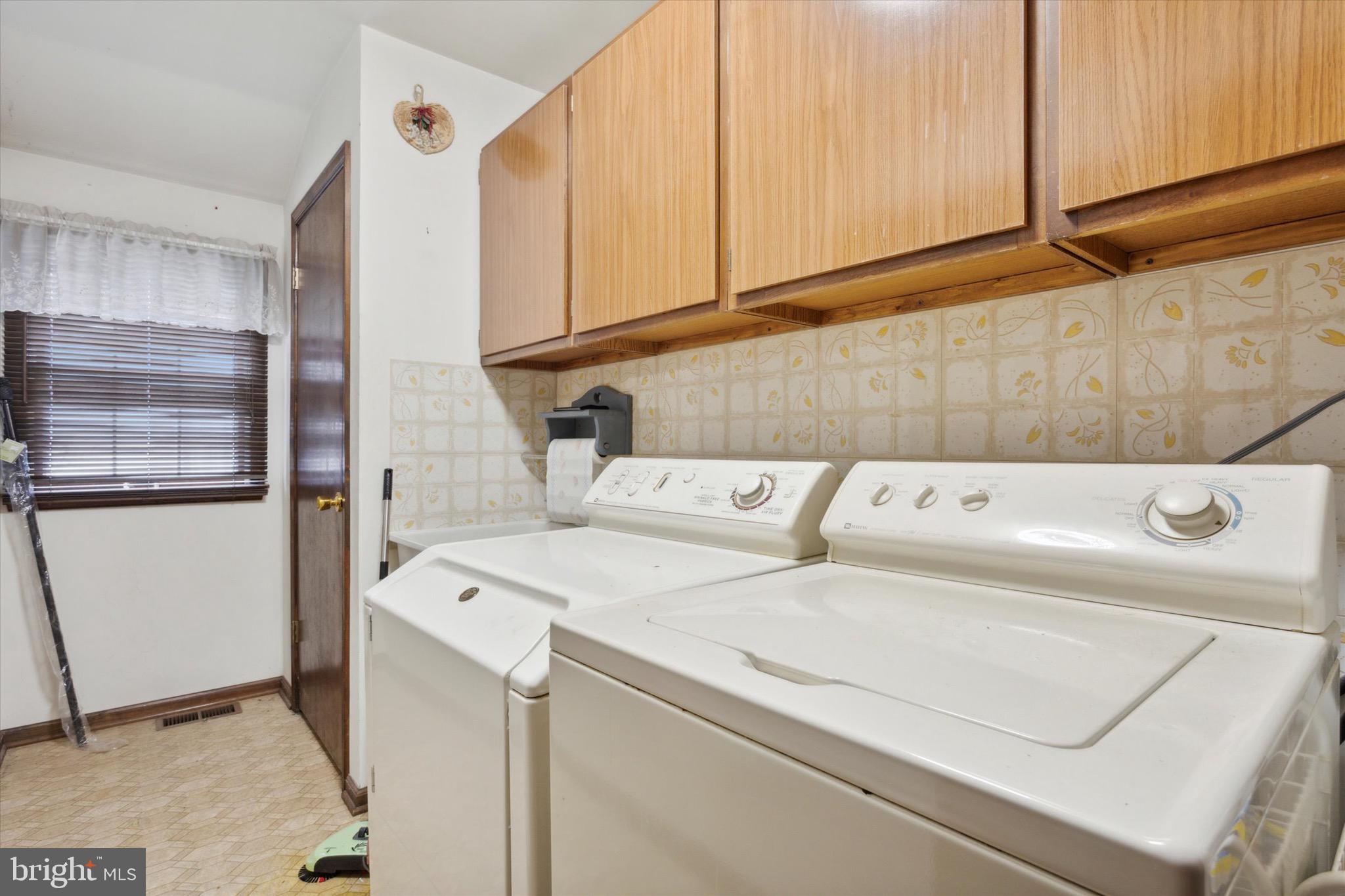 38 Crestwood Ave