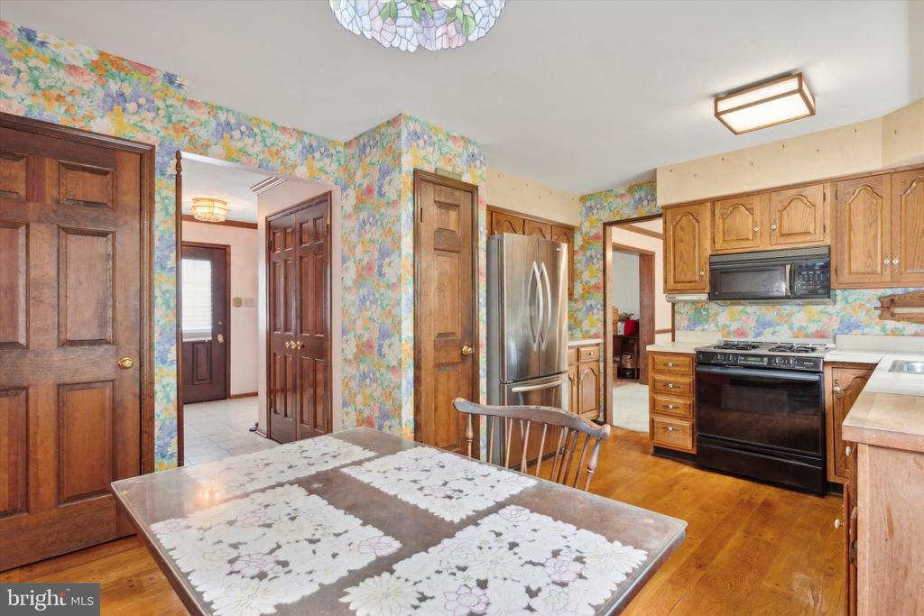 38 Crestwood Ave