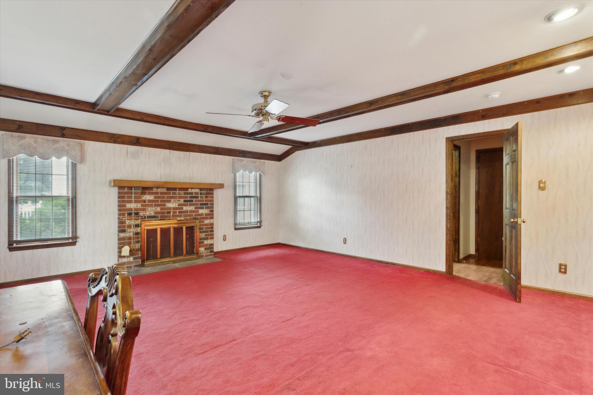 38 Crestwood Ave