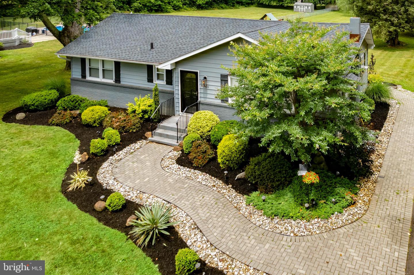2606 KUSER ROAD