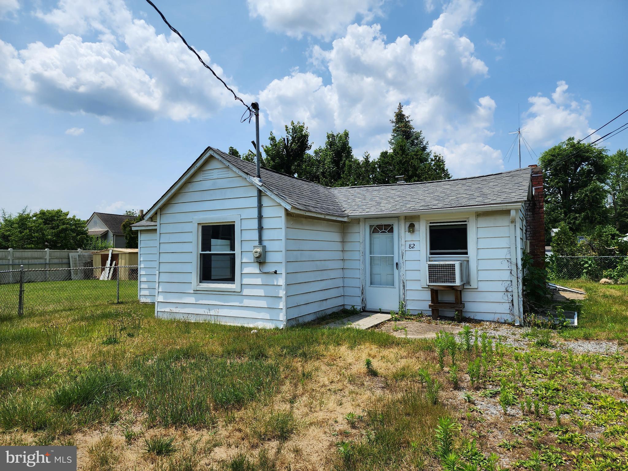 82 SAINT CLAIR AVENUE