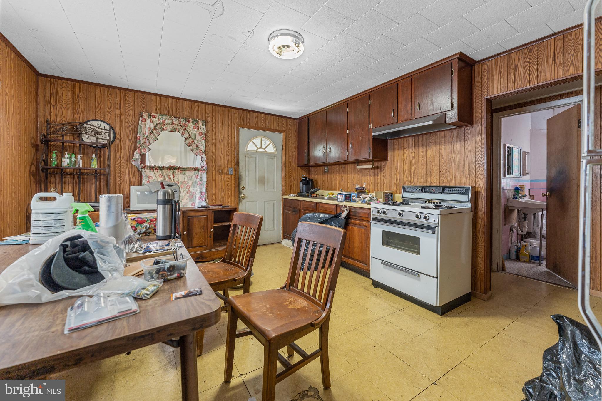 1612 6TH STREET
